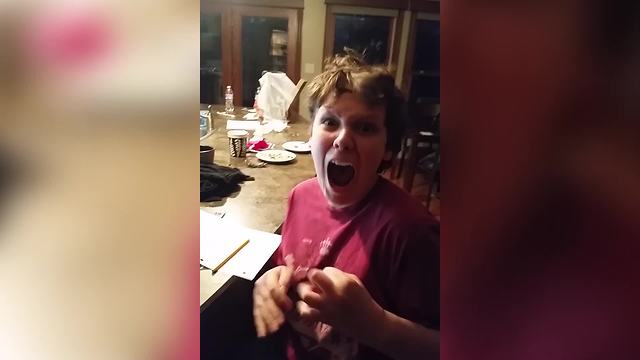 Mom Sneaks Up On Singing Kid