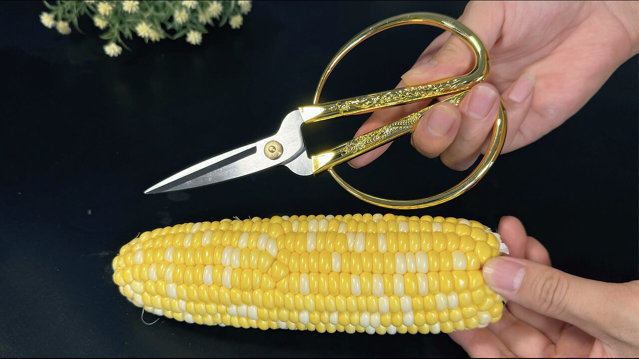 How to Shuck Corn Better: Use This Brilliant Easy #tips 😱 You will not believe the incredible result