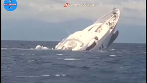 Moment superyacht sinks off the coast of Italy