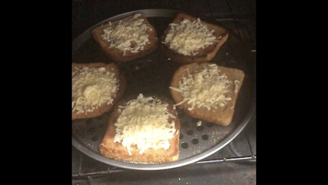 How to make delicious cheese garlic toast. Restaurant method.