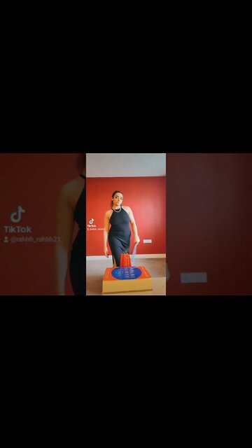 HOW TO BLOW OUT CANDLES #SHORTS