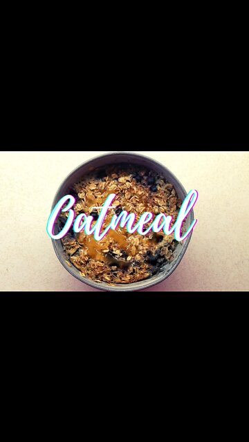 THE BEST OATMEAL. #shorts #oatmeal #egg #blueberries #cinnamon #filling