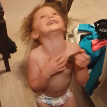 Funny Girl Scares Sisters With Fake Poop Prank