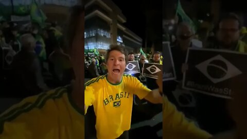 BRASILEIROS NA ITÁLIA DENUNCIAM E PROTESTAM CONTRA O GOLPE VERMELHO NO BRASIL!