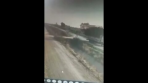 Truck modifies road signage. #shortvideo #shorts #short #trendingshorts #trending