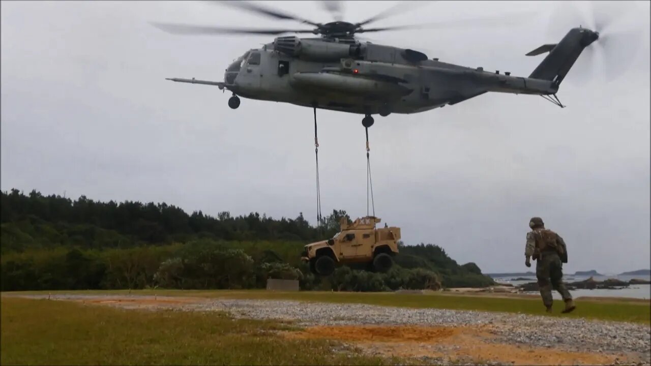 Marine Super Stallions Conduct External Lifts #Shorts