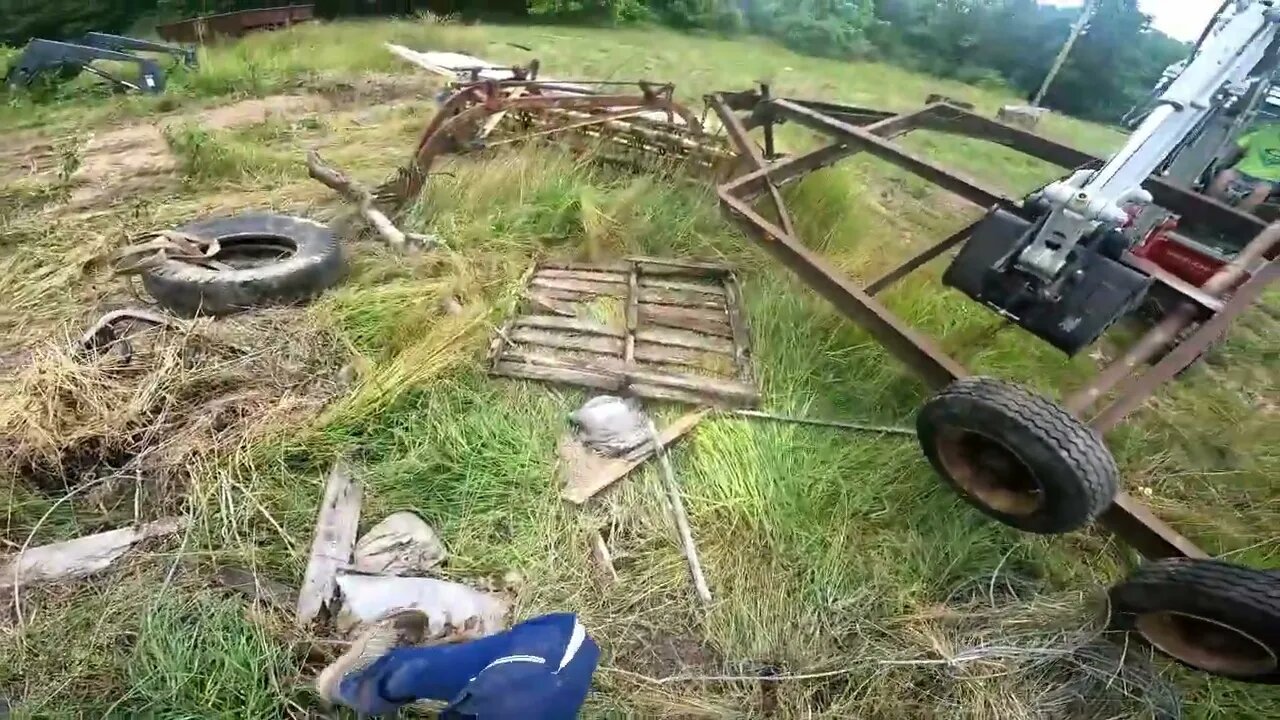 Moving ancient farmyard junk with a mini-ex!