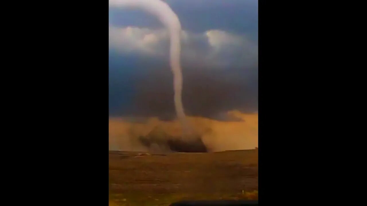 Tornado Chaser Time Lapse 🟠⚪🟣 The NPC Show