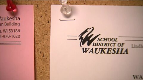 Waukesha School District votes for 'hybrid' learning model to start the school year