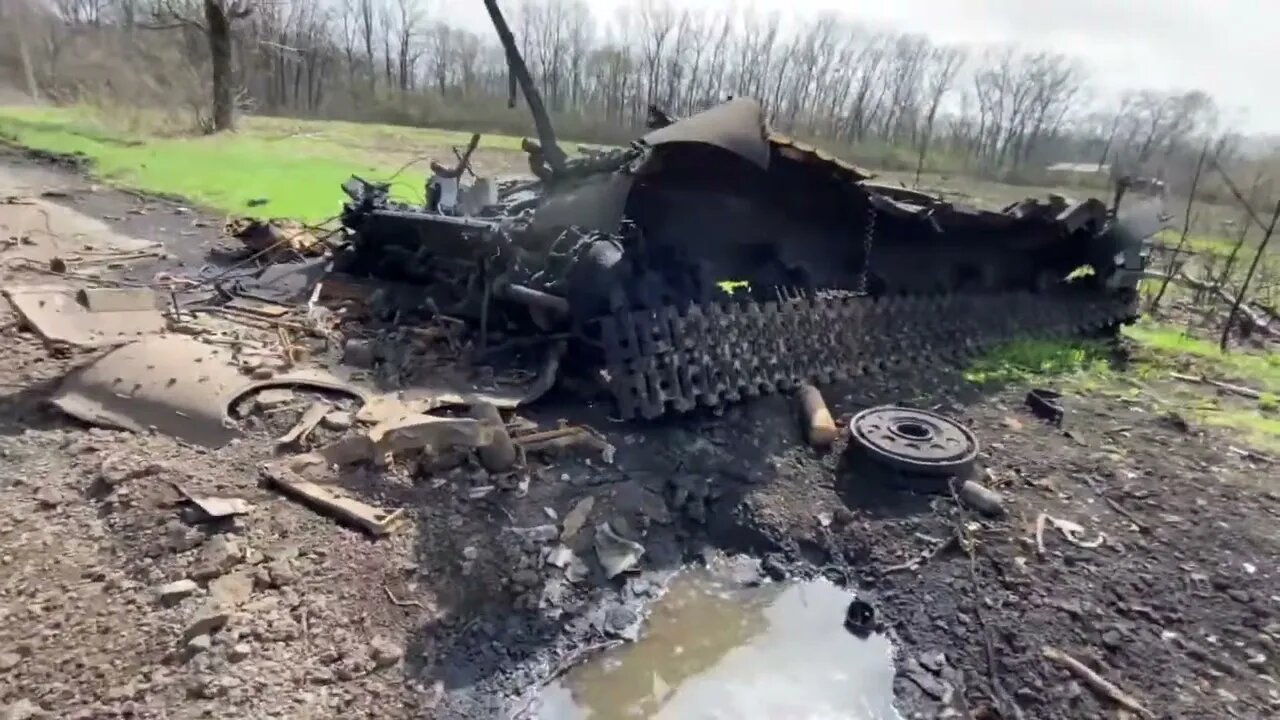 Obliterated Ukrainian tank T-64