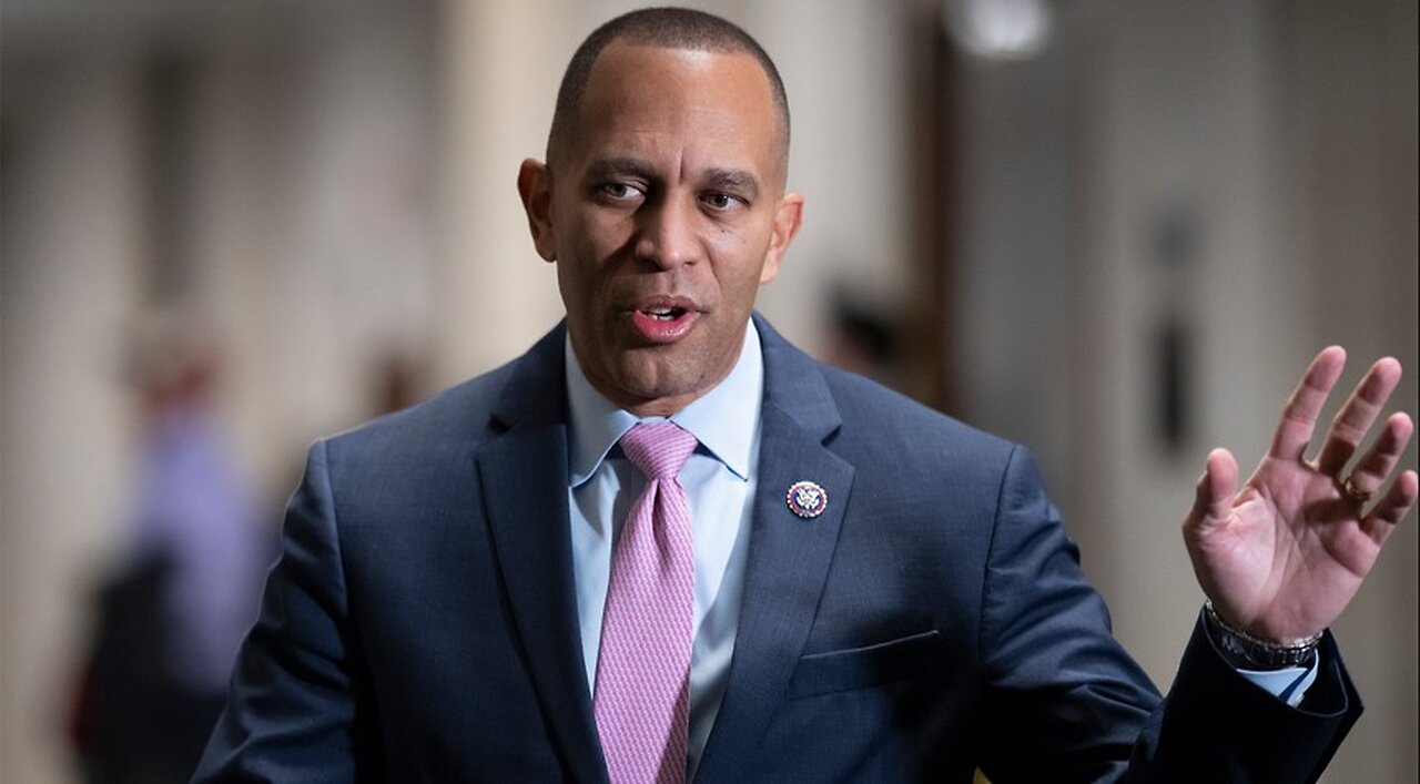 Hakeem Jeffries Gets Hilariously Fact-Checked When He Lies About New 'Weaponization Committee'