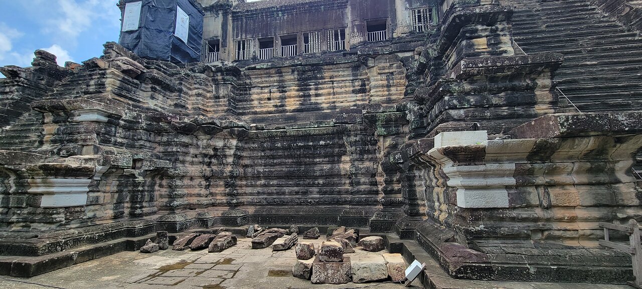 Backpacking Angkor Wat, Cambodia