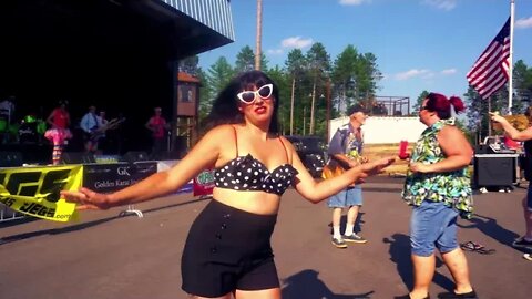 Dancing at Sumer Nationals