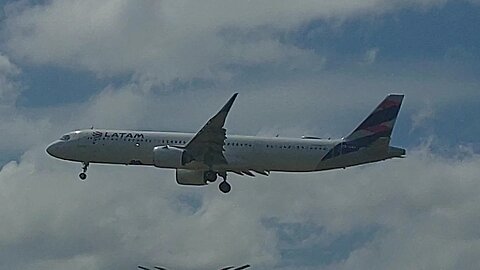 Airbus A321NEO PS-LBA coming from Brasília to Manaus