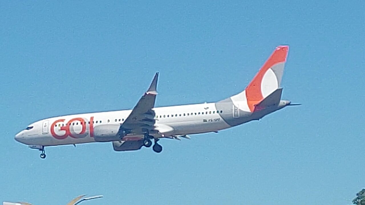 Boeing 737 MAX 8 PS-GPF coming from Santarém to Manaus