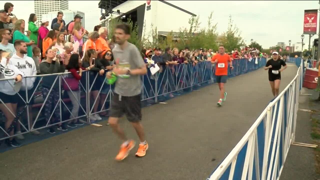 More than 2,500 athletes compete in 40th annual Milwaukee Lakefront Marathon
