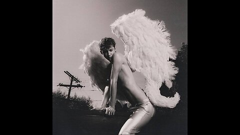 Troye Sivan-Angel Baby lyrics video