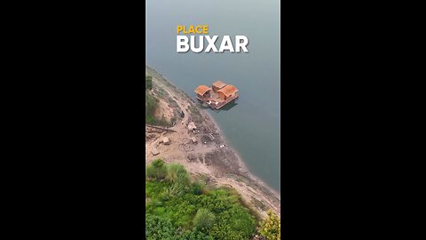 FLOATING HOUSE