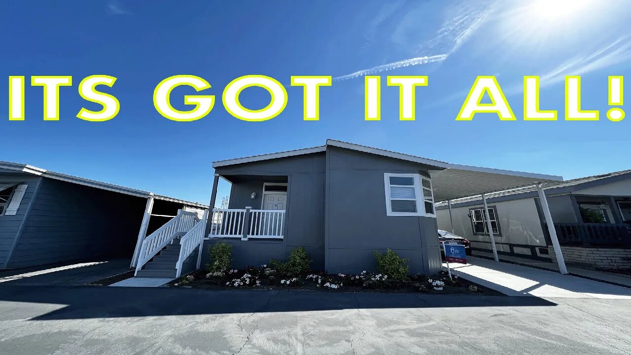 IT HAS IT ALL?! - Fleetwood Homes Canyon Lake Series Mobile Home Tour