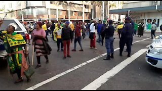 UPDATE 1: Late start, but Mayor Gumede's supporters brave cold, hold night vigil (hGB)