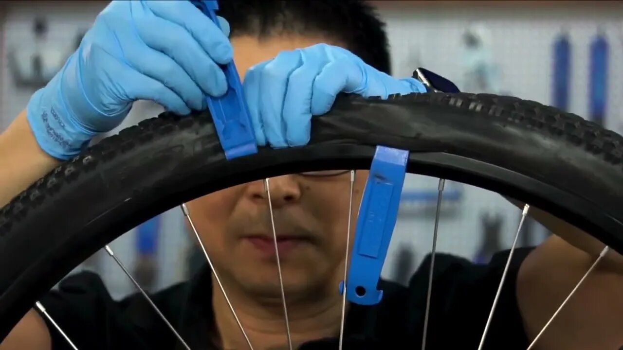 #MECÂNICA DE BIKE - Como Remendar Câmara de Ar Furada