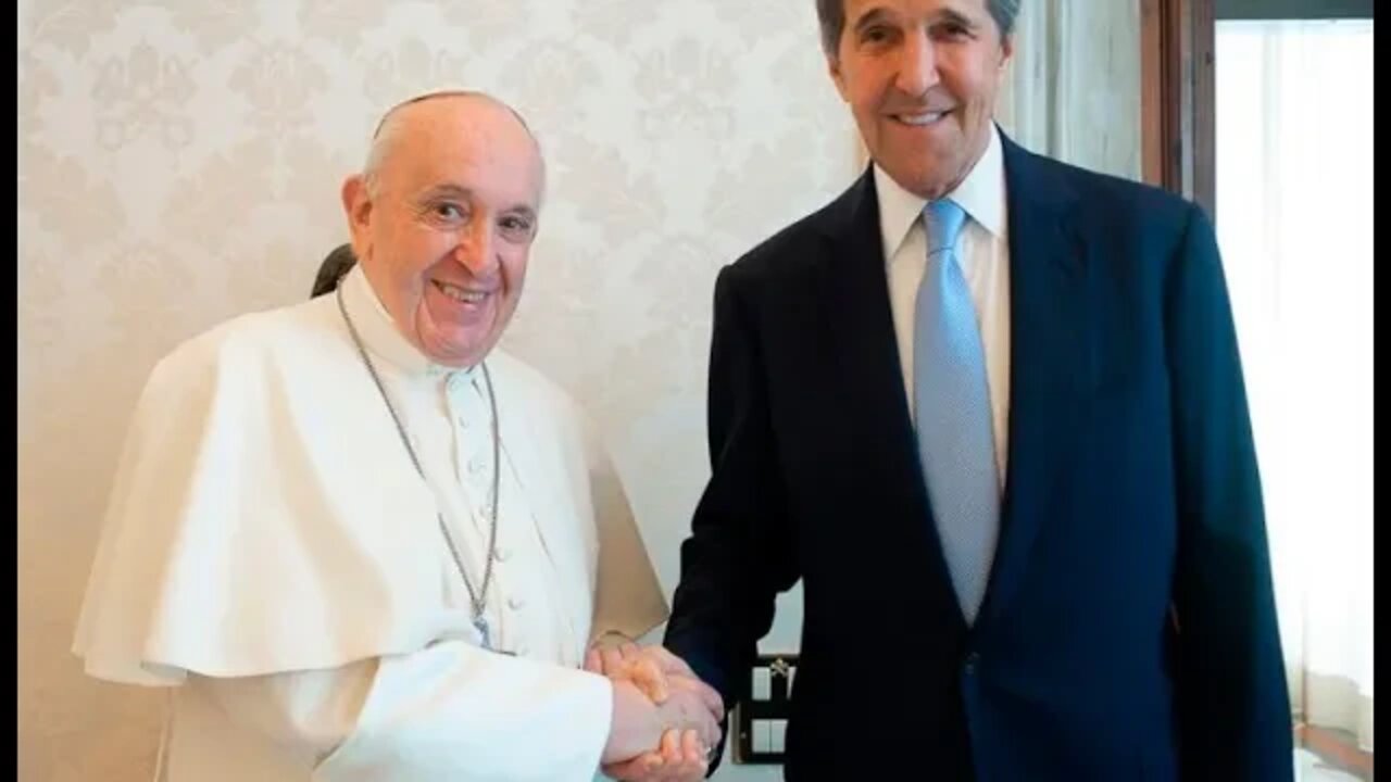 Jesuit trained altar boy, Skull and Bonesman, John Kerry, praises his Master in Rome (mirrored)