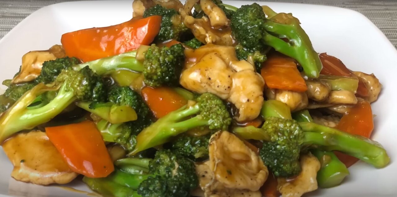 Super Quick Stir Fry Broccoli and Carrot with Chicken | Chicken with Broccoli Recipe