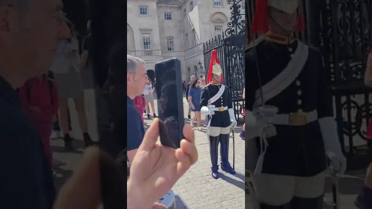 make way the queen's guard shouts tourist jump #horseguardsparade