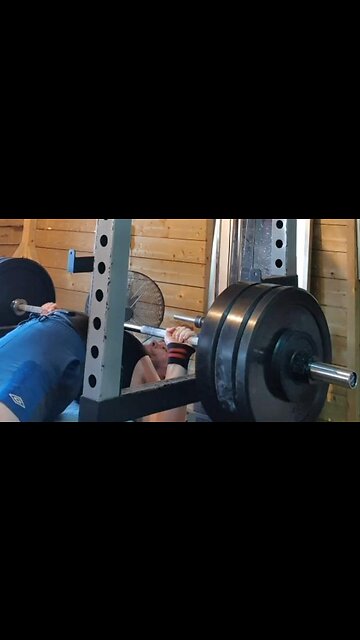 125 KGS PAUSED BENCH PRESS. NEW 1 REP MAX PR!