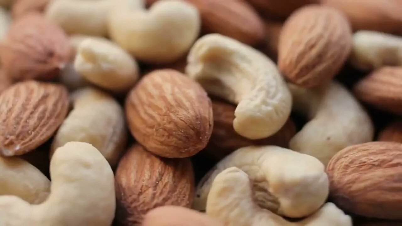 Vegetarian Living - 18 Must-Have Store Cupboard Essentials