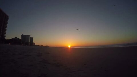 Wifey poo brings us a beautiful sunrise at the beach