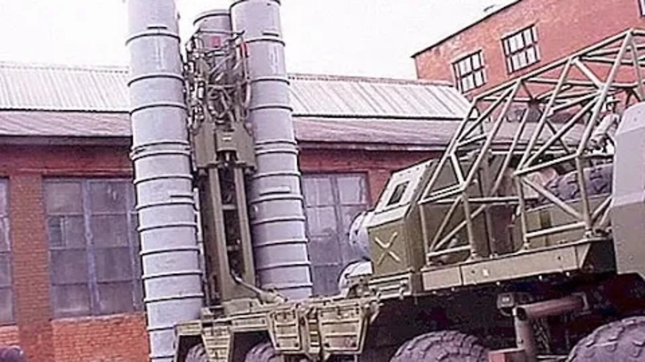 Russian military destroyed S-300 "Favorit" air defense system hiding in urban area, in Kyiv