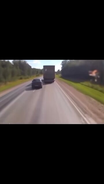 Overtaking be careful crash