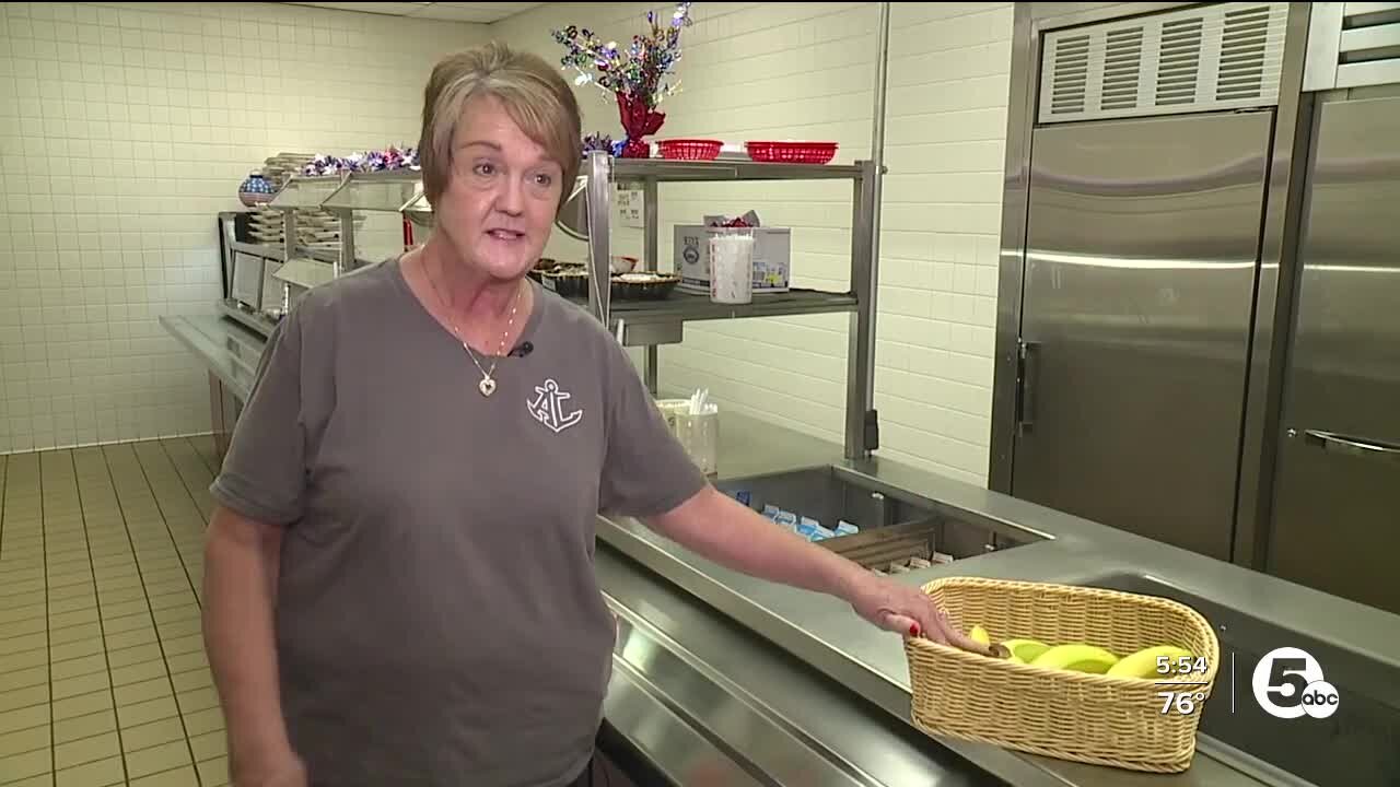 Avon Lake lunch lady finds an 'a-peeling' way to spread kindness