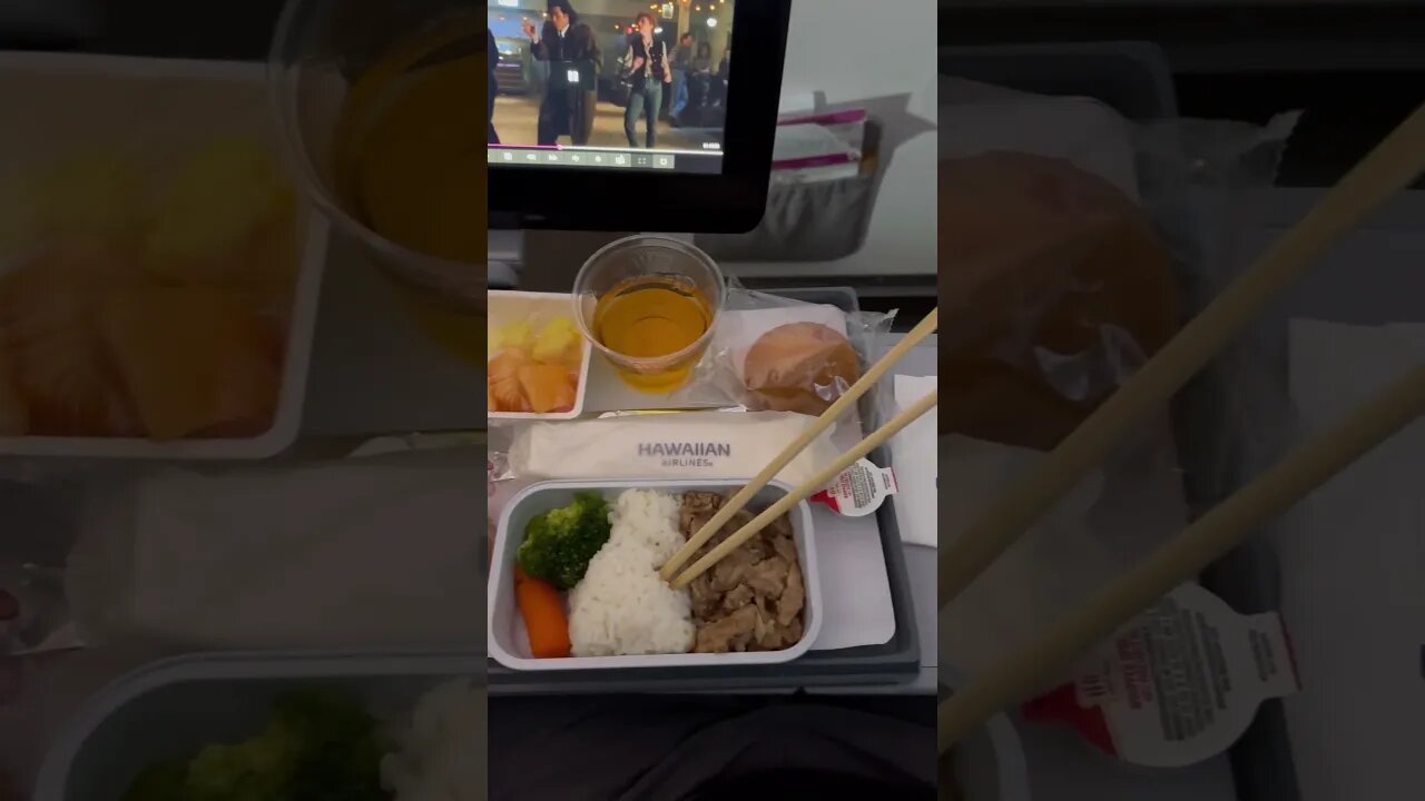 Hawaiian Airlines Economy Class Inflight Meal Service