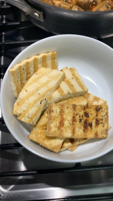 Vegan! Mushroom & tofu tacos