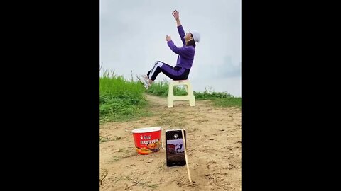 الفيديو كامل على القناة 😯