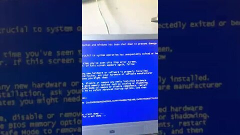 Squidward blue screens Spongebob