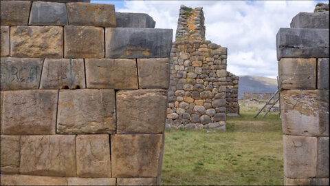 Peru ~ Huánuco Pampa | How Old Is It? |