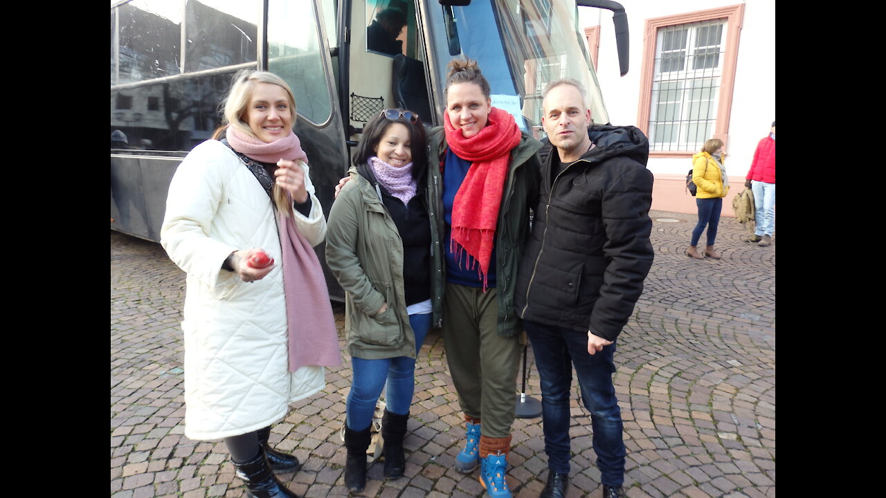 Frauenbustour - Friedensbus in Heidelberg mit Eva Rosen u.a.