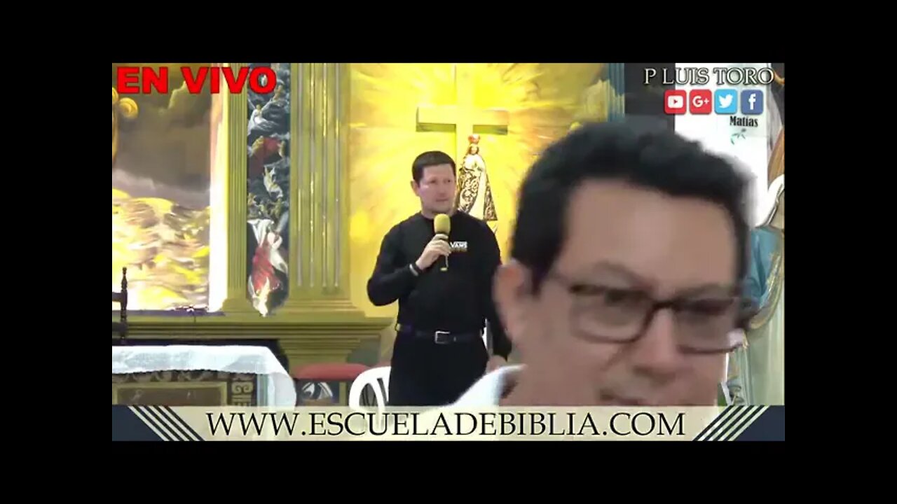 Padre Luis Toro. Enviado del Papa Francisco.