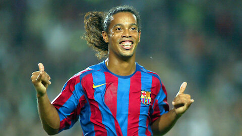 Ronaldinho . Legend player