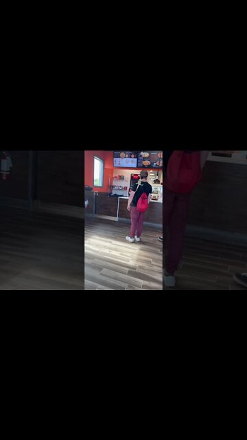 I wish I was this cool 🦎