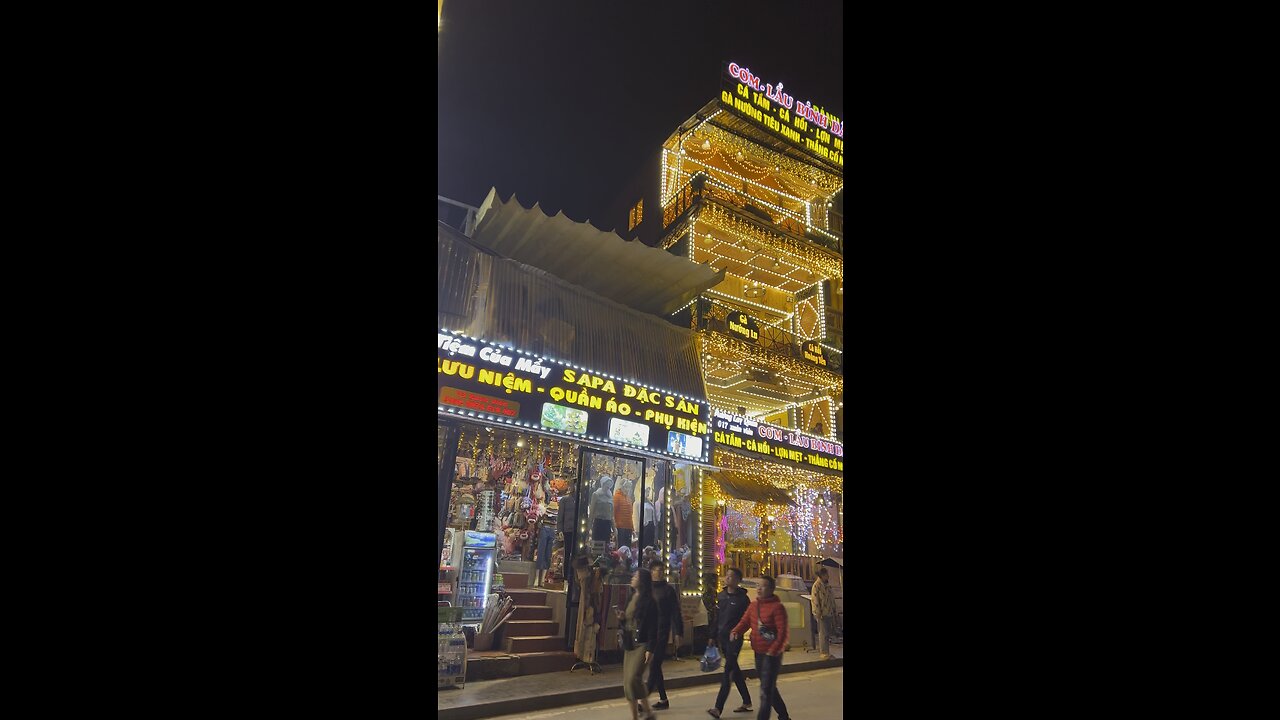 Mesmerizing Sapa in northern Vietnam at night