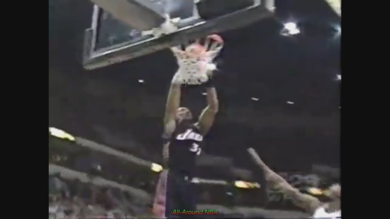 Karl Malone 33 Points 4 Ast @ Timberwolves, 2002-03.