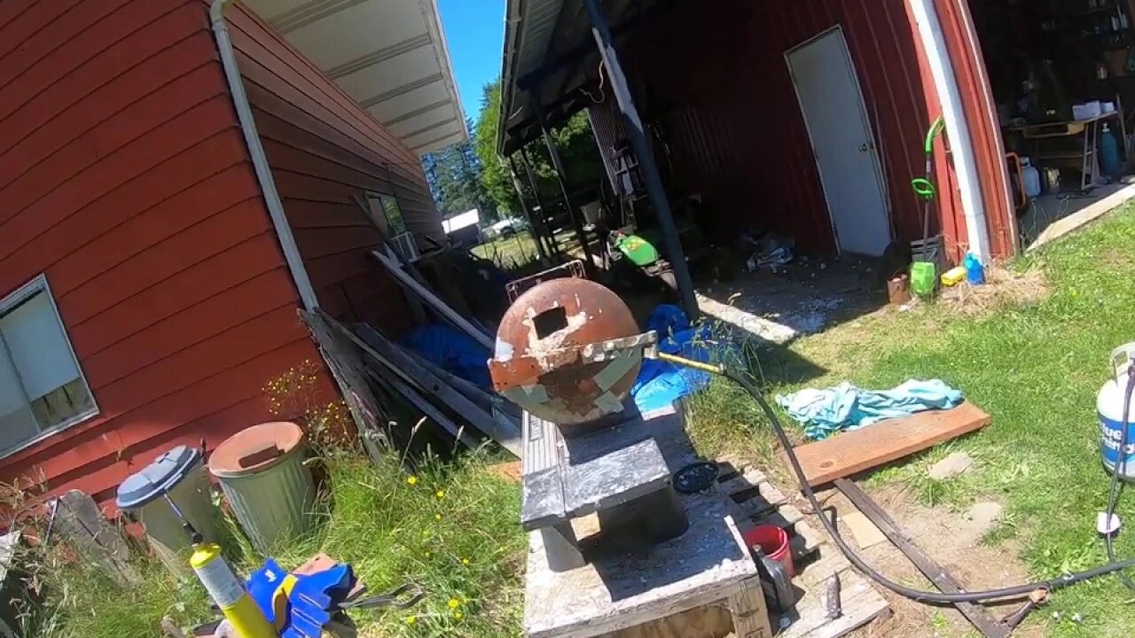 my new forge that only sort of works...