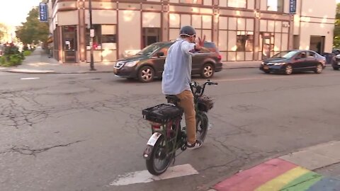 He gave up his car & TV ten years ago and now blogs about "Urban Simplicity"