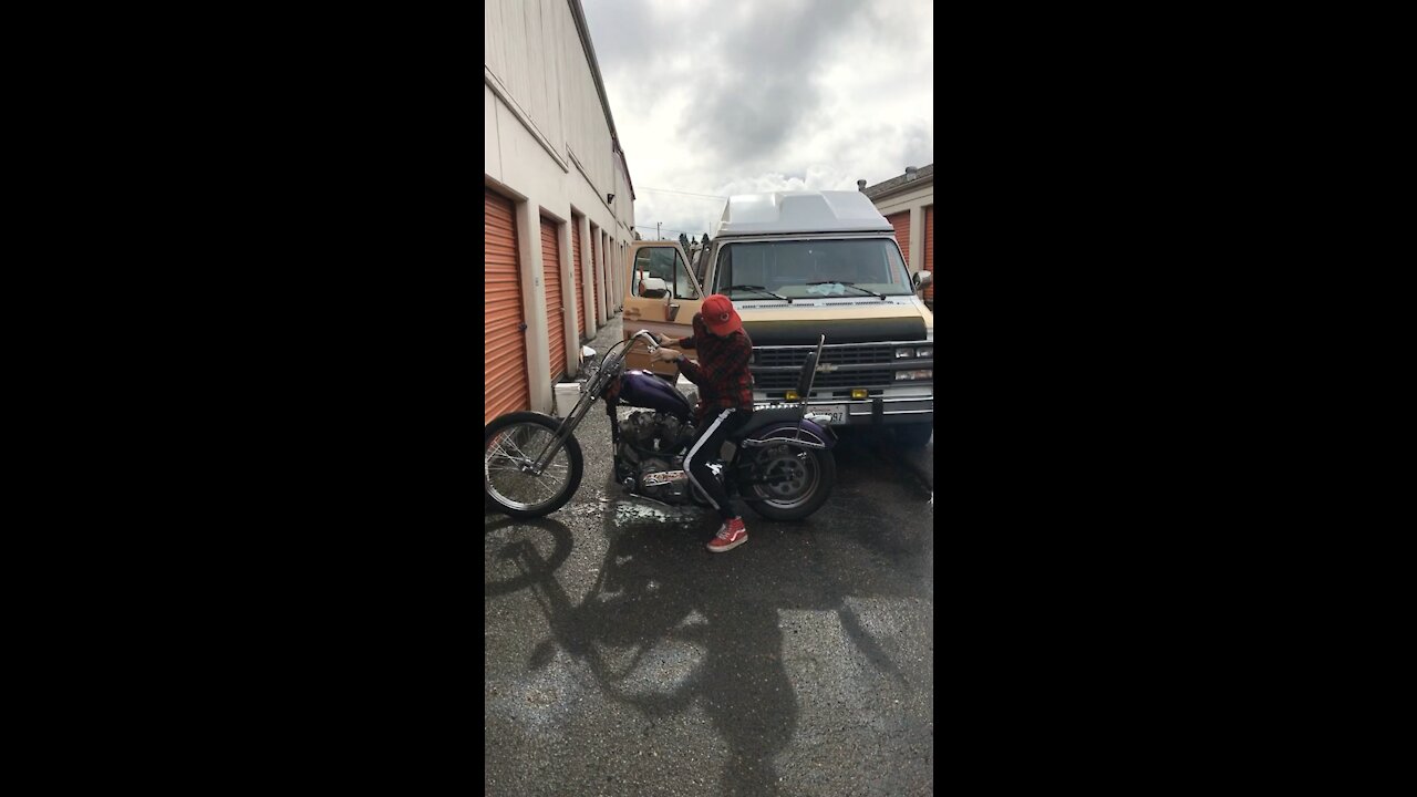 Shovelhead Chopper Burnout in my pajamas