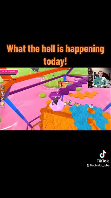 #shorts #fyp #fortnite #fallguys #squads #wthisgoingon #wtf #funnymoments #clips #stream #hexagon