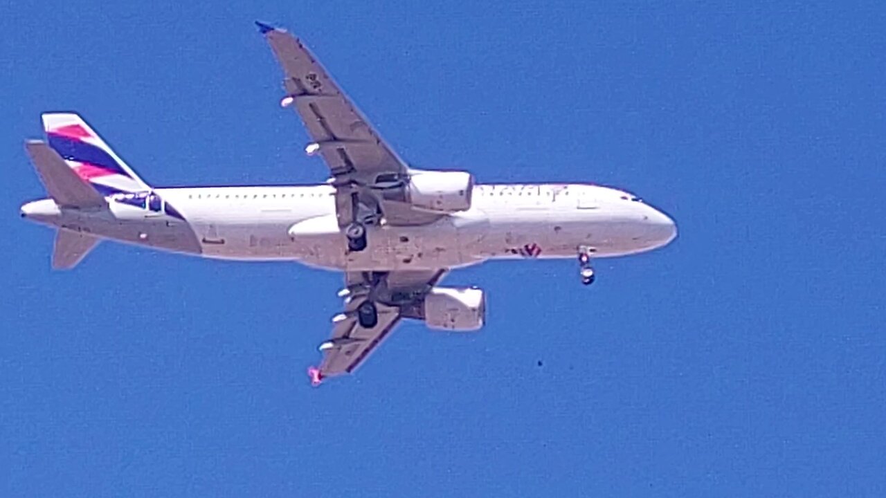 Airbus A320 PR-MYW vindo de Belém do Pará para Fortaleza